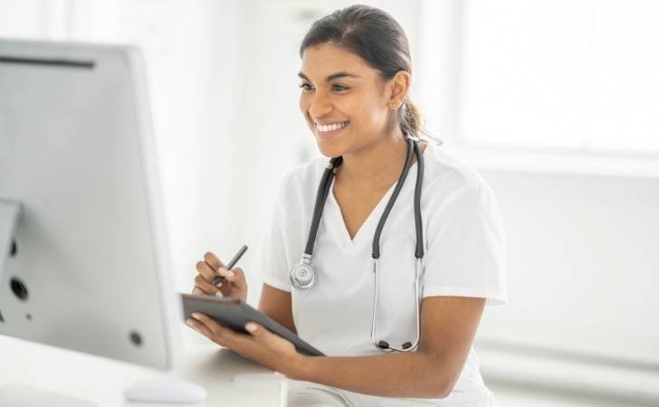 How to Start Your Career as a Medical Scribe and Work Remotely